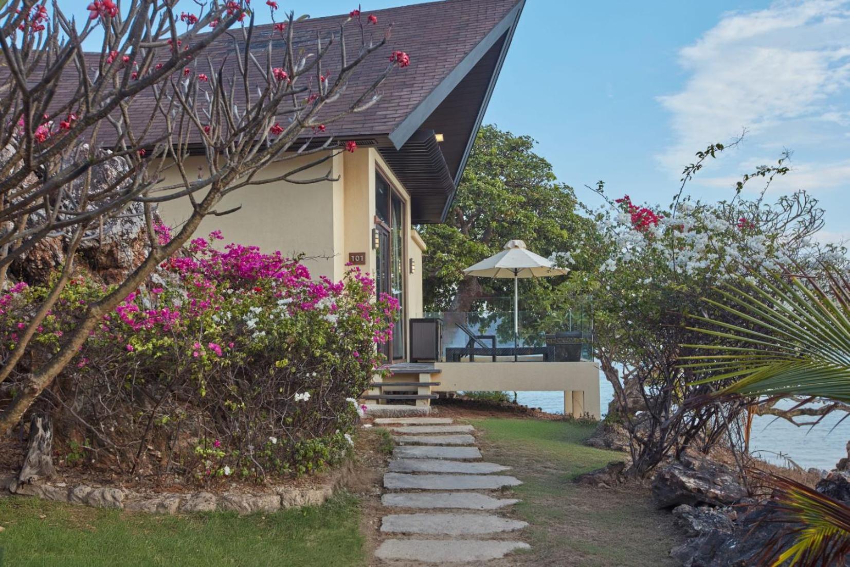 Two Seasons Coron Island Resort Bulalacao Esterno foto